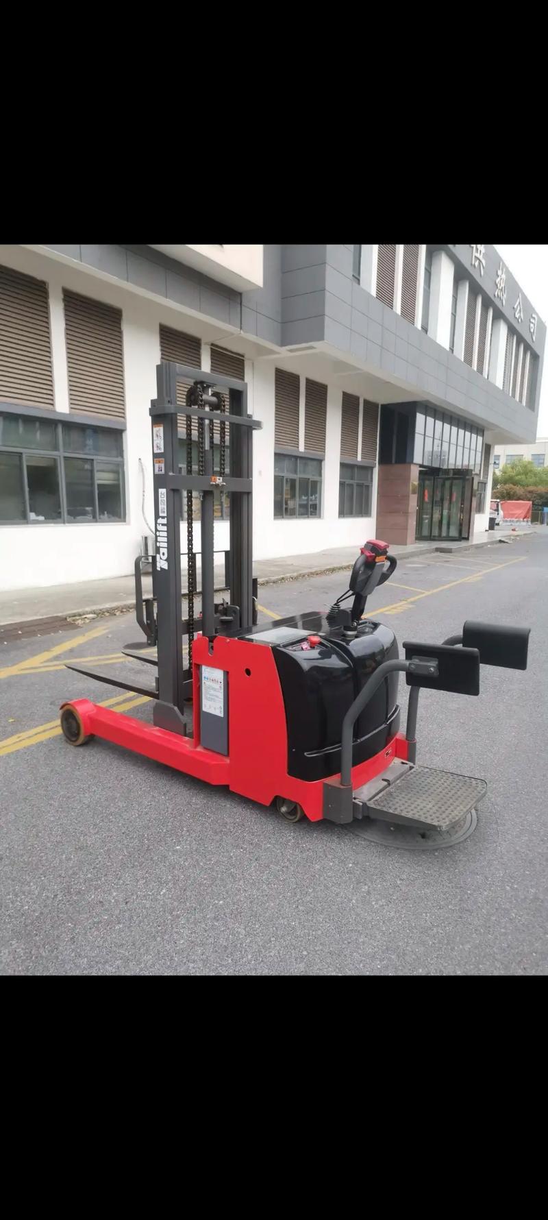 周口电动叉车：技术演进与绿色物流的革新力量